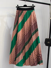 Load image into Gallery viewer, Cap Point green / One Size Multicolor Pleated Maxi Skirt
