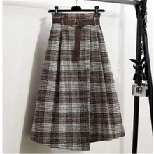 Load image into Gallery viewer, Cap Point Khaki / L England Style Vintage Pleated  Wool Midi Skirts 
