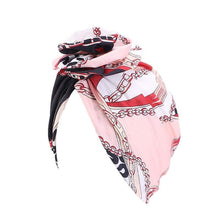 Load image into Gallery viewer, Cap Point Light pink Chain Printed Big Flower headscarf
