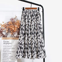 Load image into Gallery viewer, Cap Point white / One Size Print Long Maxi Pleated Skirt
