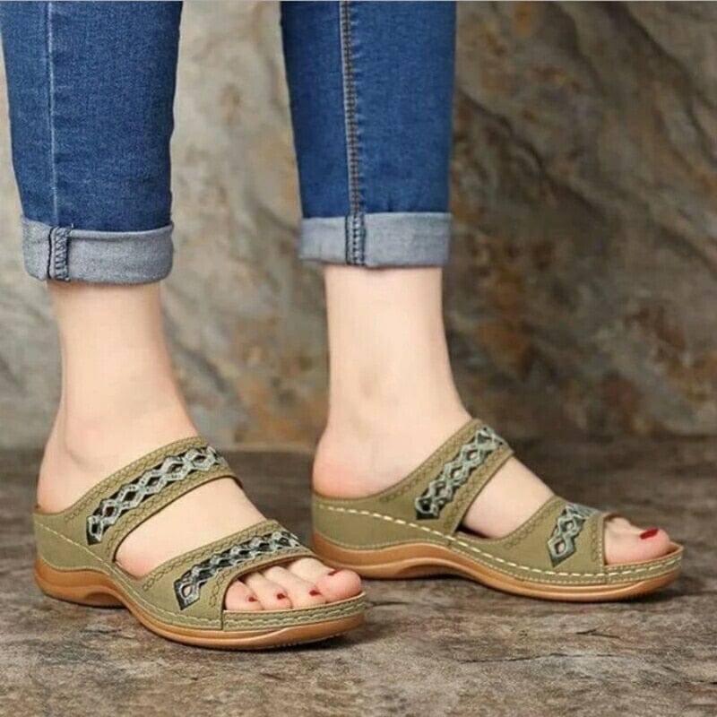 Cap Point Women's Retro Wedge Sandals
